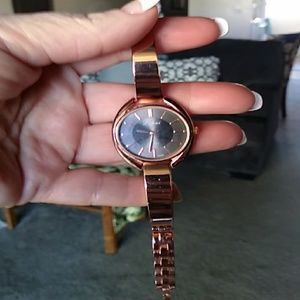 #00160 Rose gold plated quartz watch